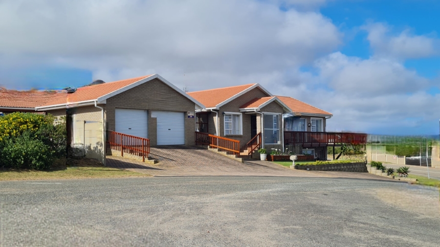 4 Bedroom Property for Sale in Dana Bay Western Cape